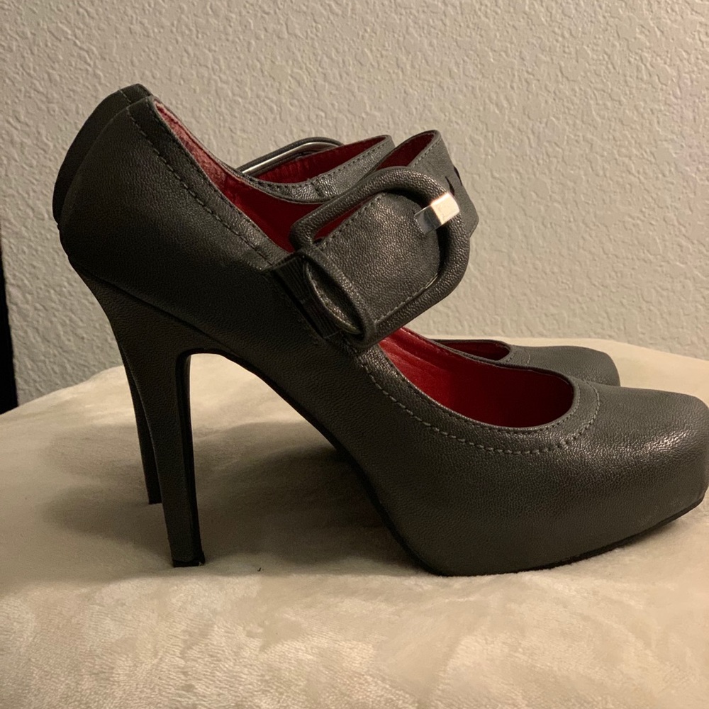 Gray heels with strap